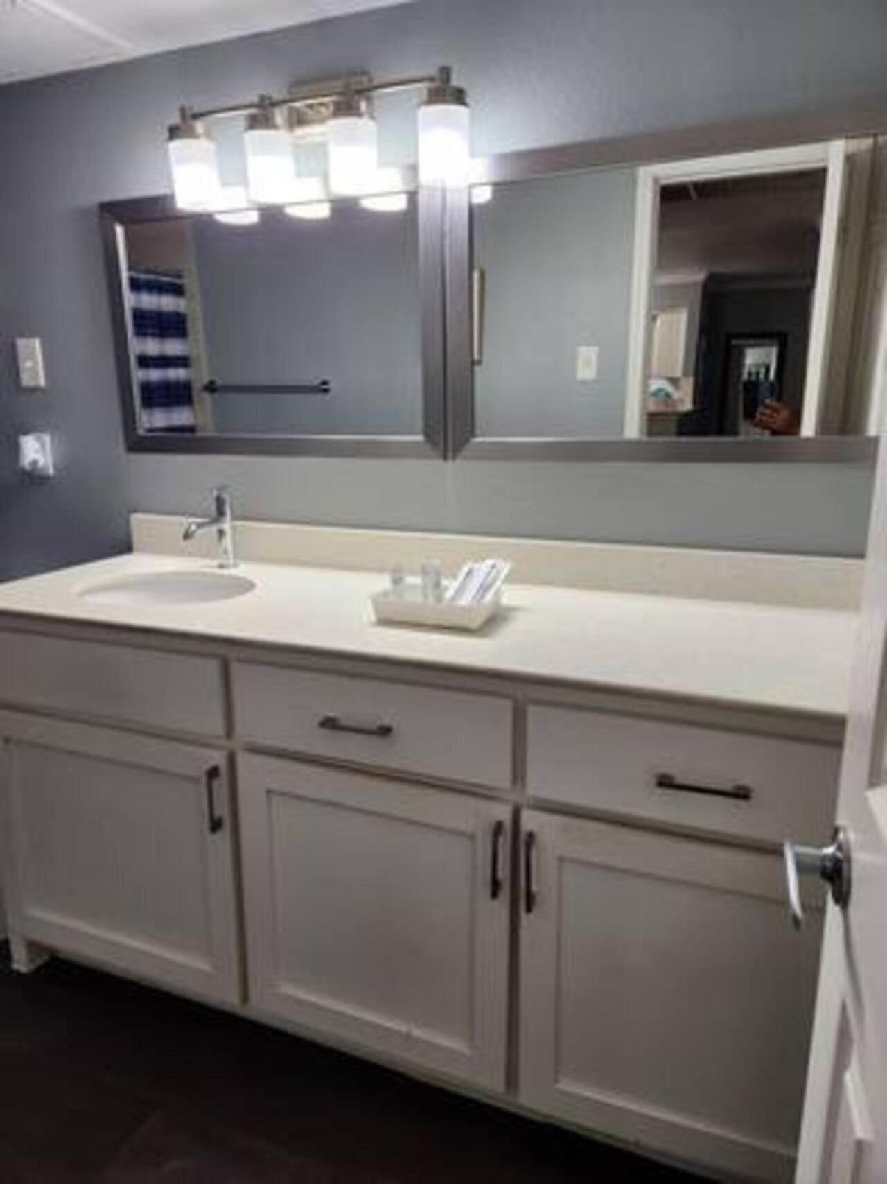 Blue Shark *B501* @ Medical Center 1Br Modern King Apartment With Private Patio Houston Buitenkant foto